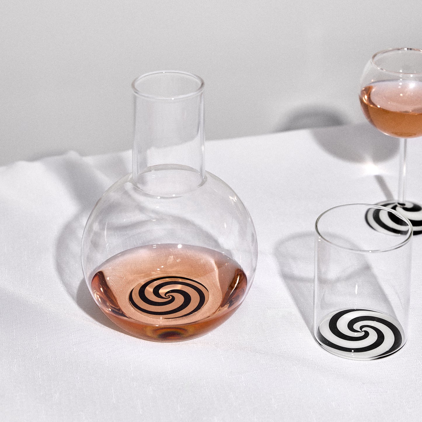 SWIRL CARAFE